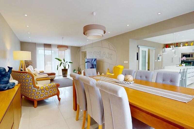 Maison - 173 m² - 6 pièces