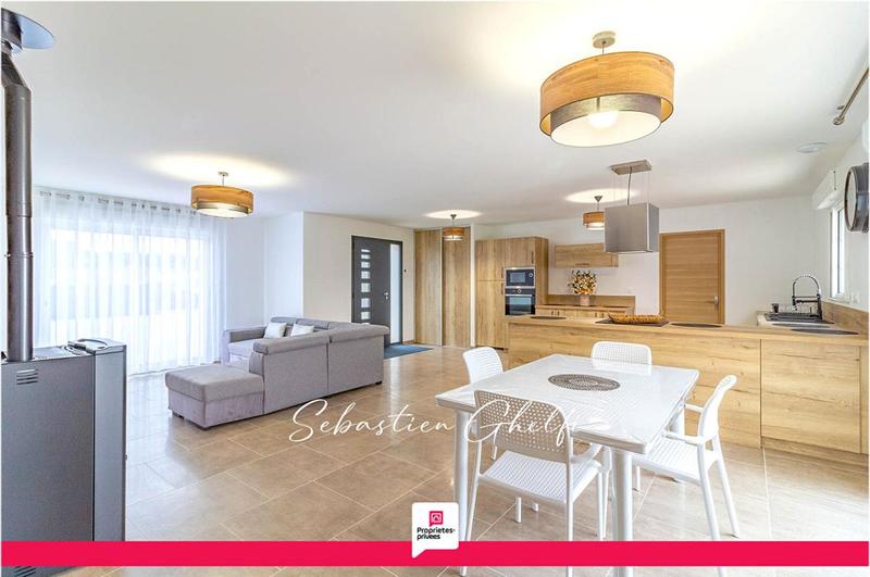 Maison - 138 m² - 7 pièces