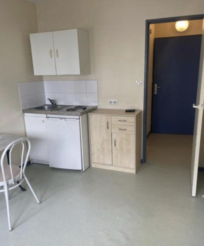 Appartement ancien - 23 m² - 1 pièce