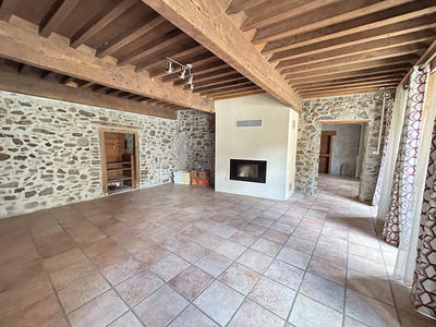 Maison - 210 m² - 8 pièces