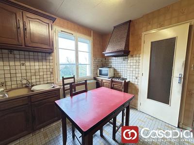 Maison - 94 m² - 5 pièces