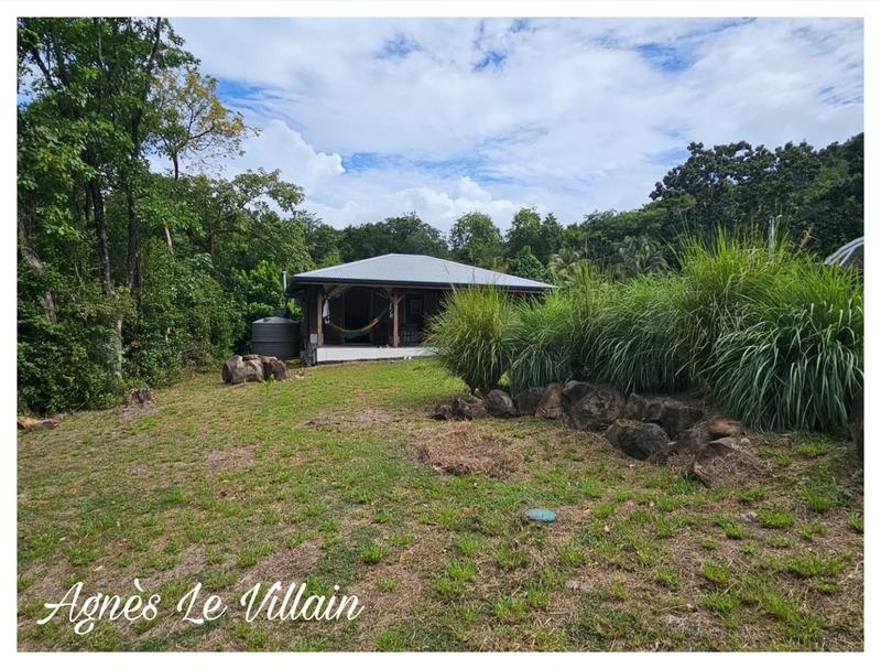 Terrain constructible - 1 043 m²