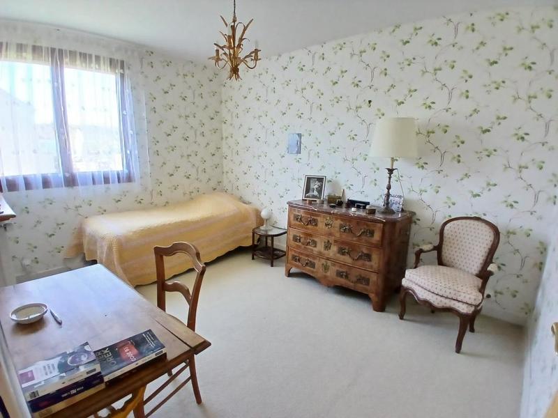 Maison - 186 m² - 7 pièces