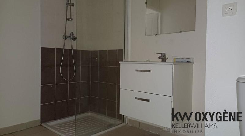 Studio - 28 m² - 1 pièce