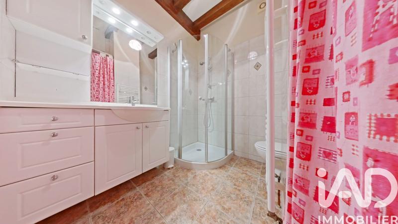 Maison - 217 m² - 6 pièces