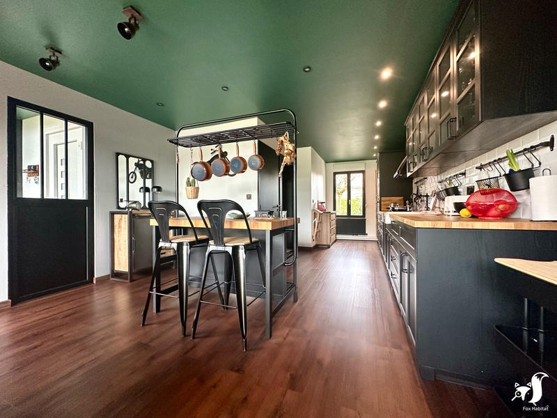 Maison - 195 m² - 7 pièces