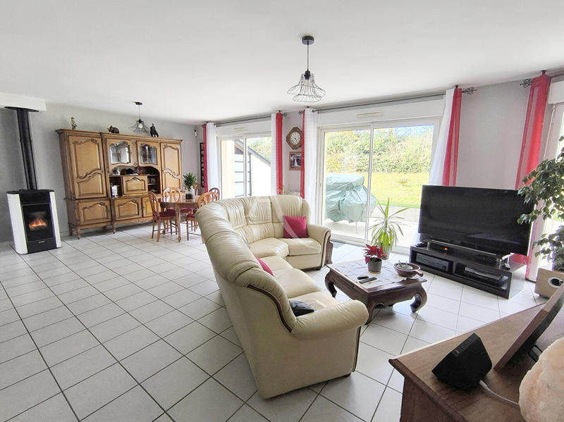 Maison - 93 m² - 5 pièces