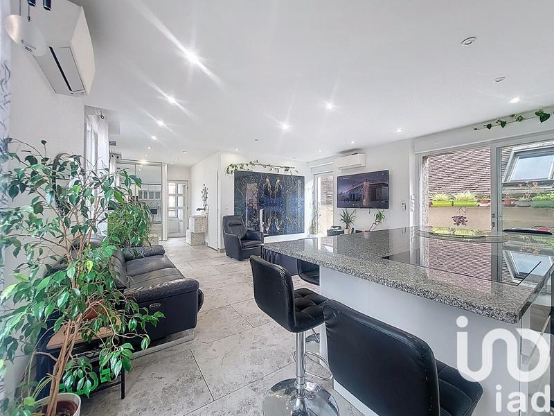 Maison - 152 m² - 9 pièces