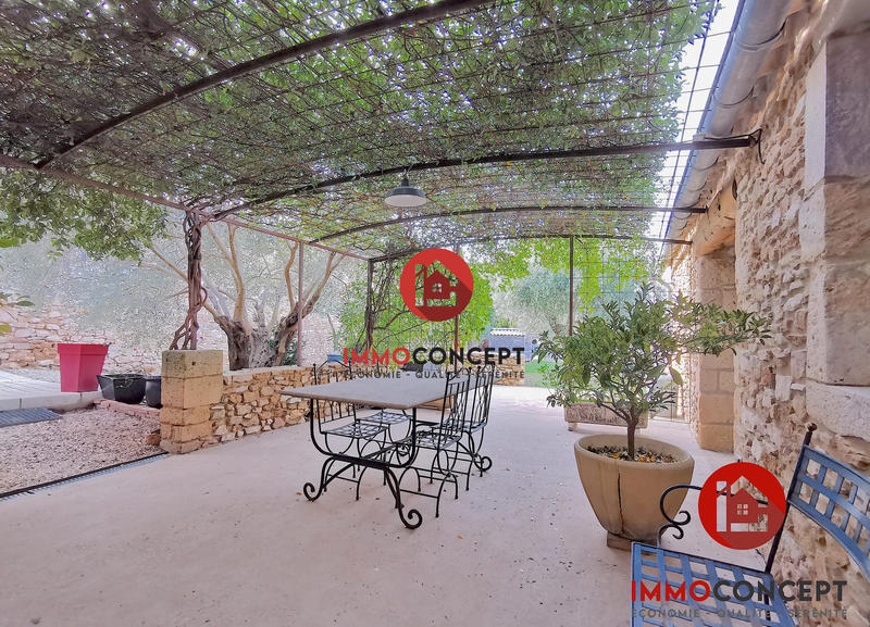 Mas - 270 m² - 7 pièces