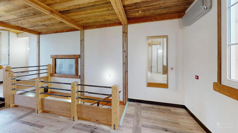 Fonds de commerce - Magasins - 111 m²