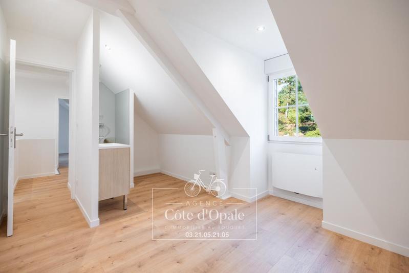 Maison - 215 m² - 6 pièces