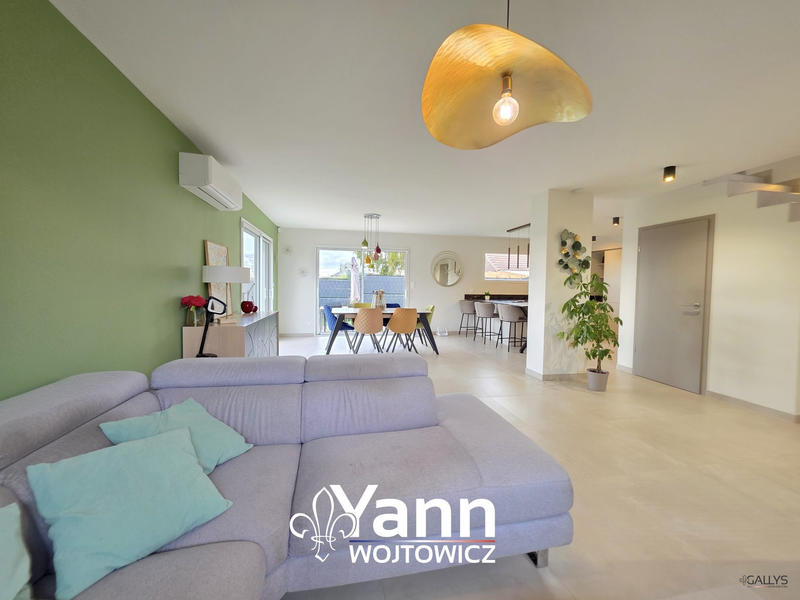 Maison - 126 m² - 5 pièces