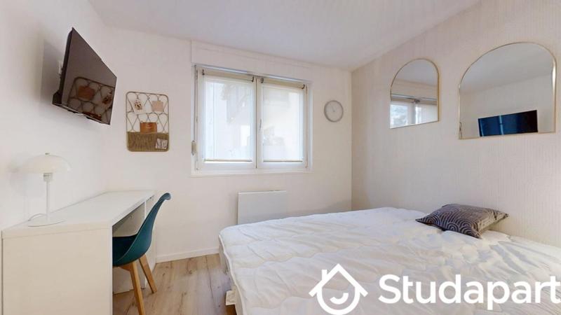 Chambre - 11 m² - 1 pièce