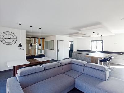 Maison - 195 m² - 6 pièces