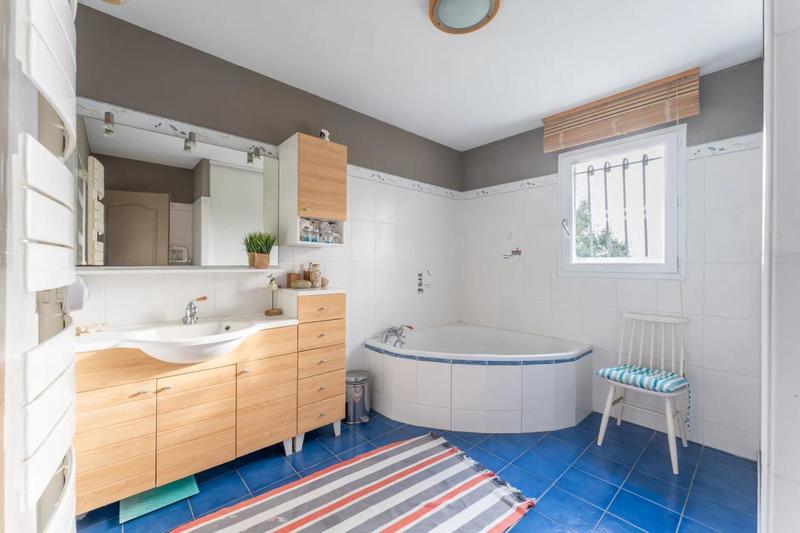 Maison - 166 m² - 7 pièces