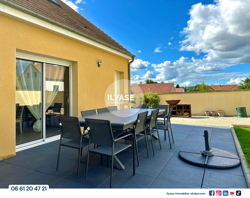 Maison - 220 m² - 5 pièces