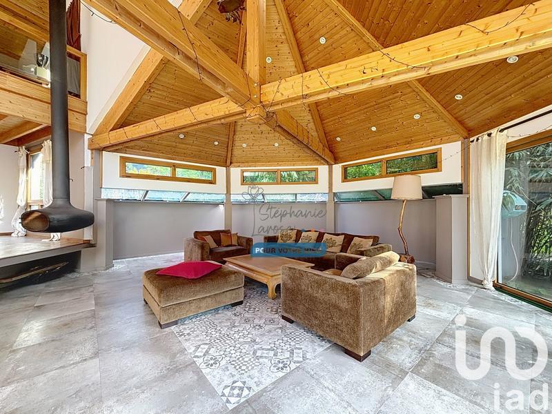 Maison de maîtres - 251 m² - 9 pièces