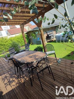 Maison - 90 m² - 4 pièces