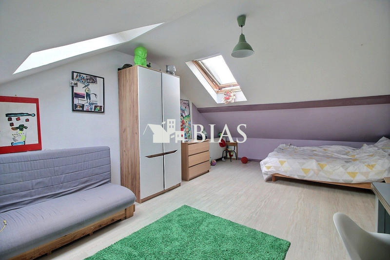 Maison - 174 m² - 7 pièces