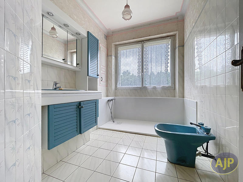 Maison - 148 m² - 7 pièces