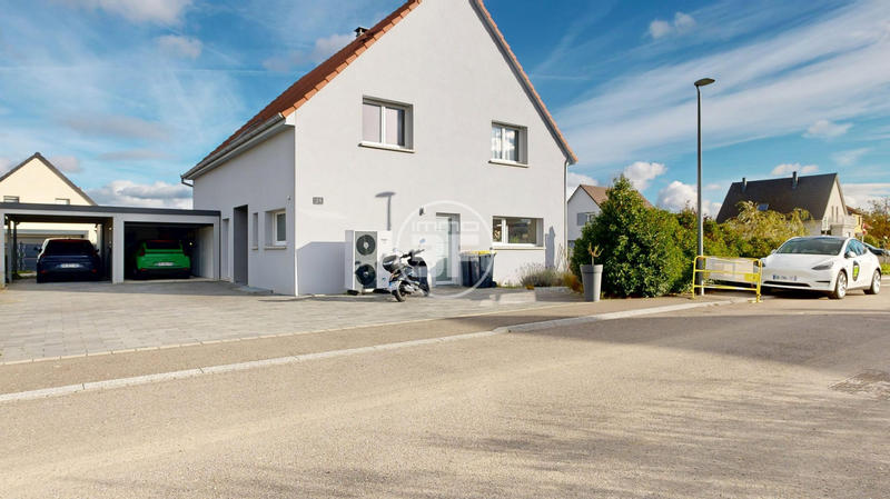 Maison - 222 m² - 7 pièces