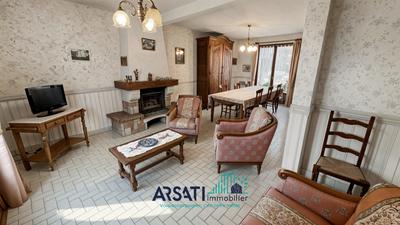 Maison traditionnelle - 90 m² - 5 pièces