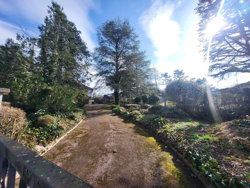 Terrain constructible - 1 486 m²