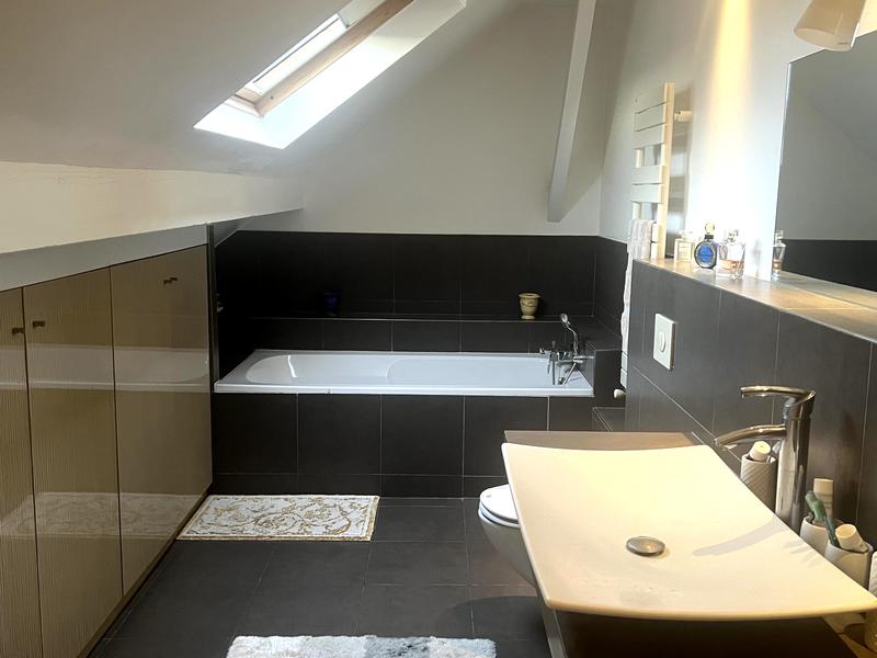 Maison - 196 m² - 7 pièces