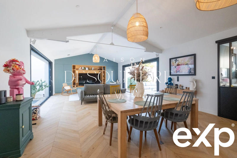 Villa - 200 m² - 7 pièces