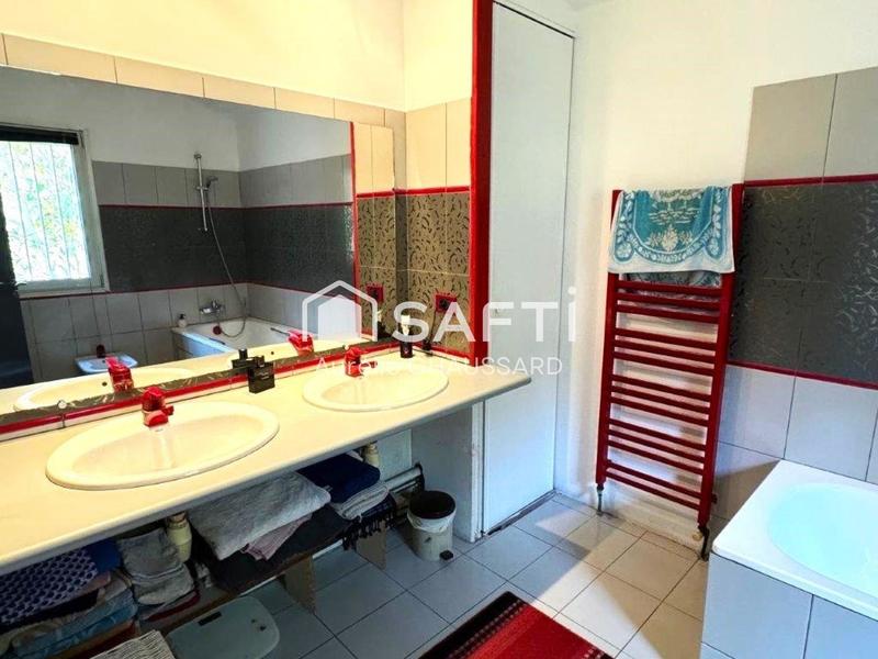 Maison - 171 m² - 6 pièces