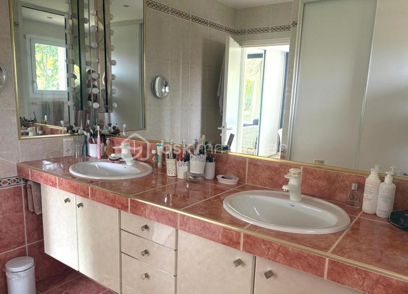 Maison d'architecte - 261 m² - 9 pièces