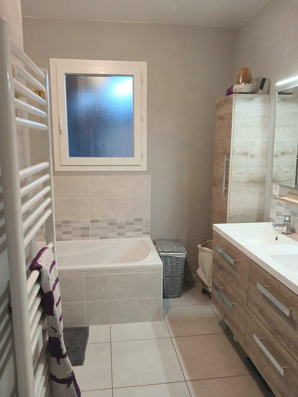 Villa - 100 m² - 3 pièces