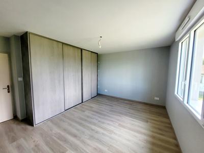 Maison traditionnelle - 99 m² - 4 pièces