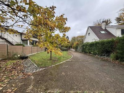 Terrain constructible - 749 m²