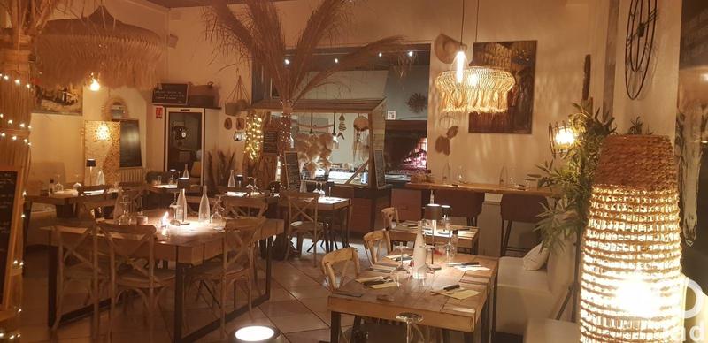 Local commercial - 215 m²