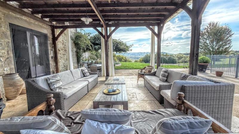 Propriété - 200 m² - 7 pièces