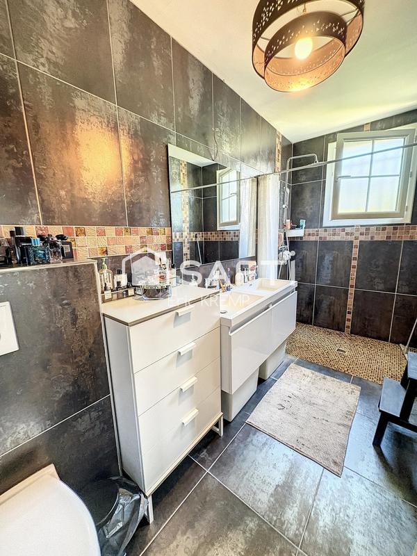 Maison - 135 m² - 6 pièces