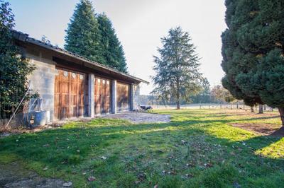 Maison - 272 m² - 9 pièces