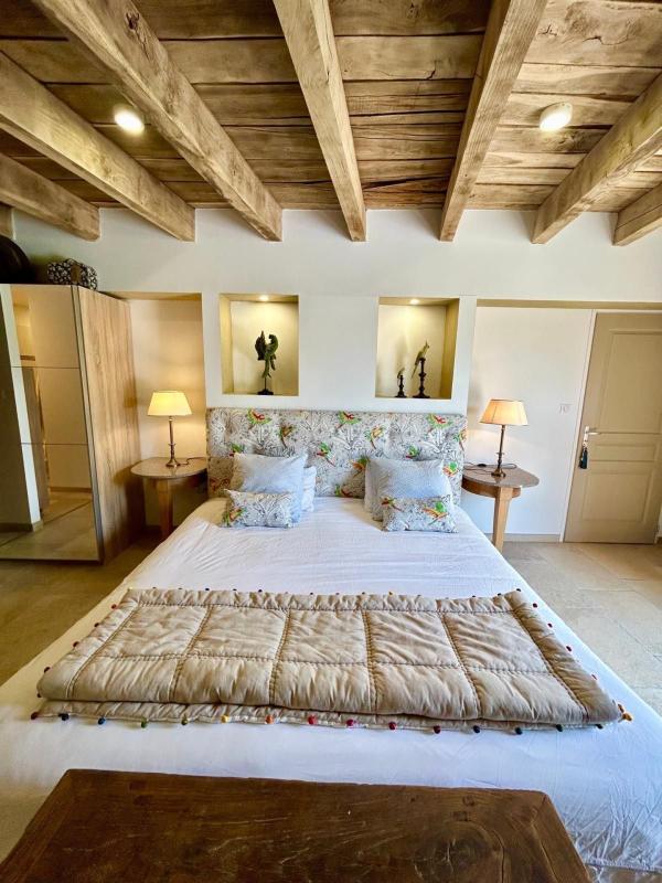 Maison en pierre - 285 m² - 5 pièces