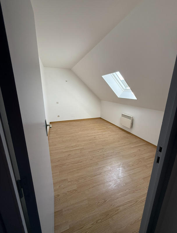 Maison - 175 m² - 9 pièces