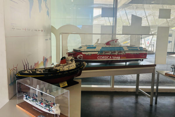 Visite inédite du Port Center  Marseille