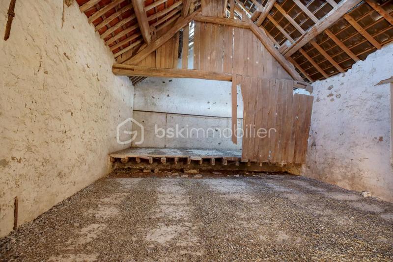 Maison traditionnelle - 234 m² - 6 pièces