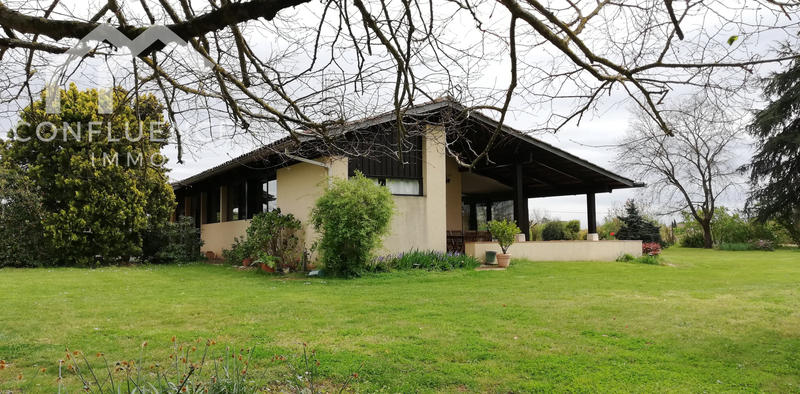 Maison - 200 m² - 7 pièces