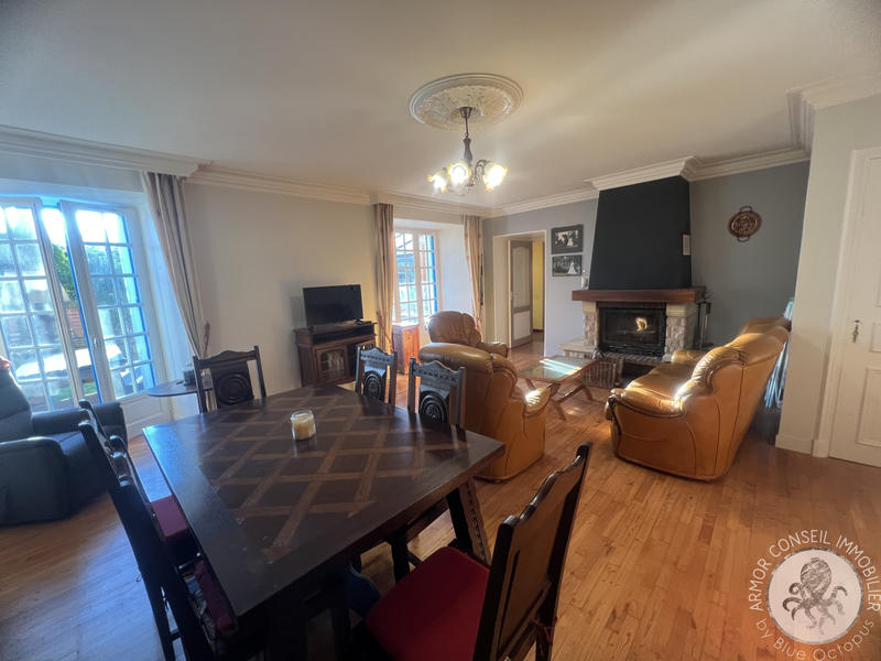 Maison - 163 m² - 7 pièces