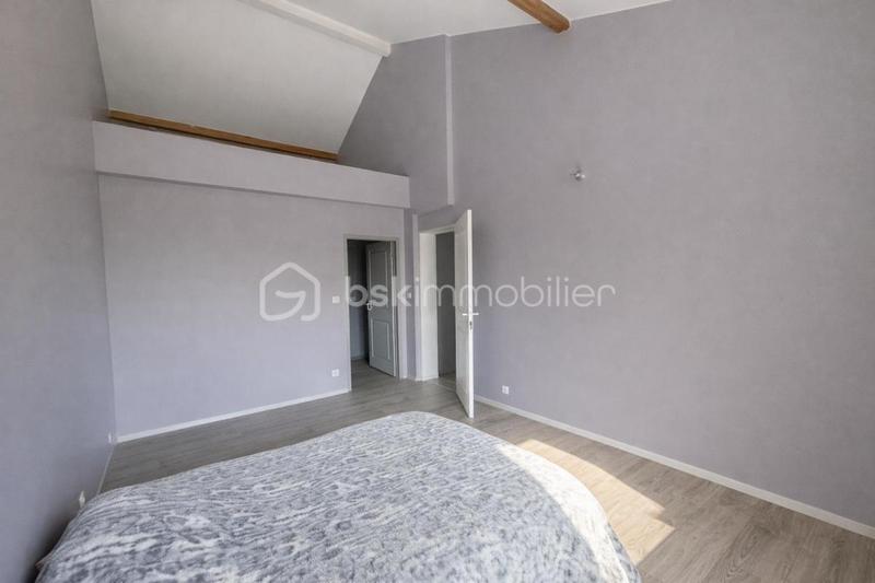 Maison - 186 m² - 5 pièces
