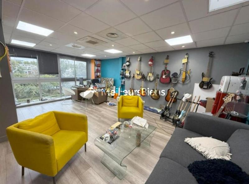 Local d'activité / Entrepôt - 750 m²