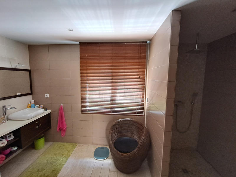 Villa - 178 m² - 6 pièces