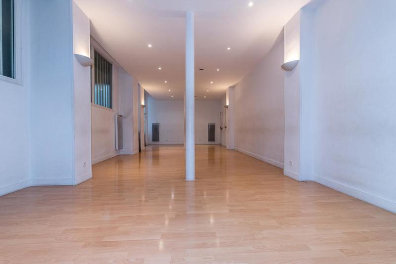 Local commercial - 133 m² - 6 pièces