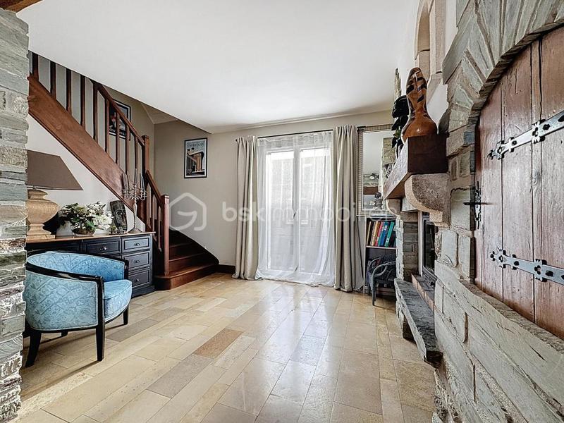 Pavillon - 180 m² - 6 pièces