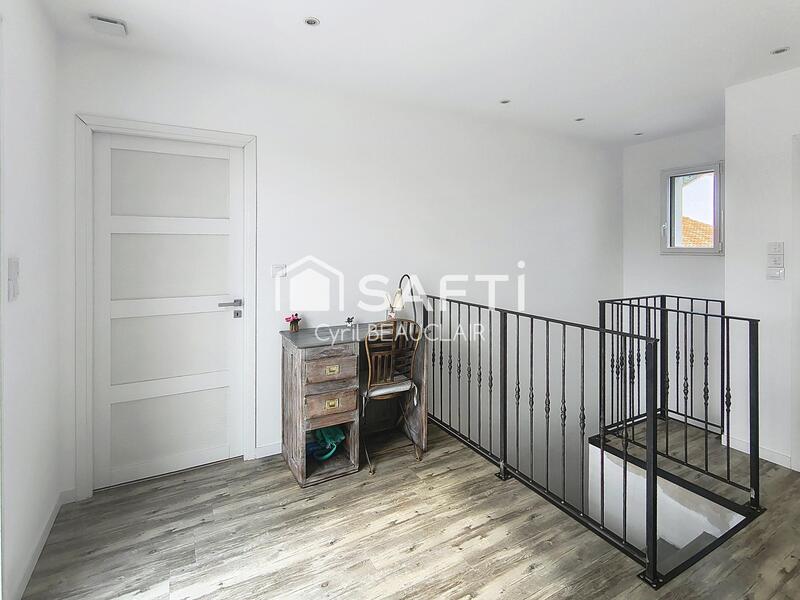 Maison - 178 m² - 6 pièces